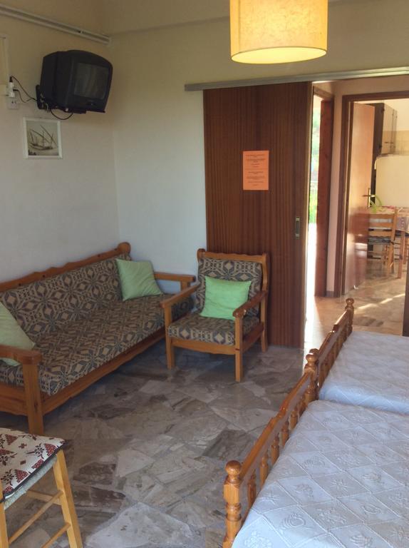 Rania Apartment Tolo