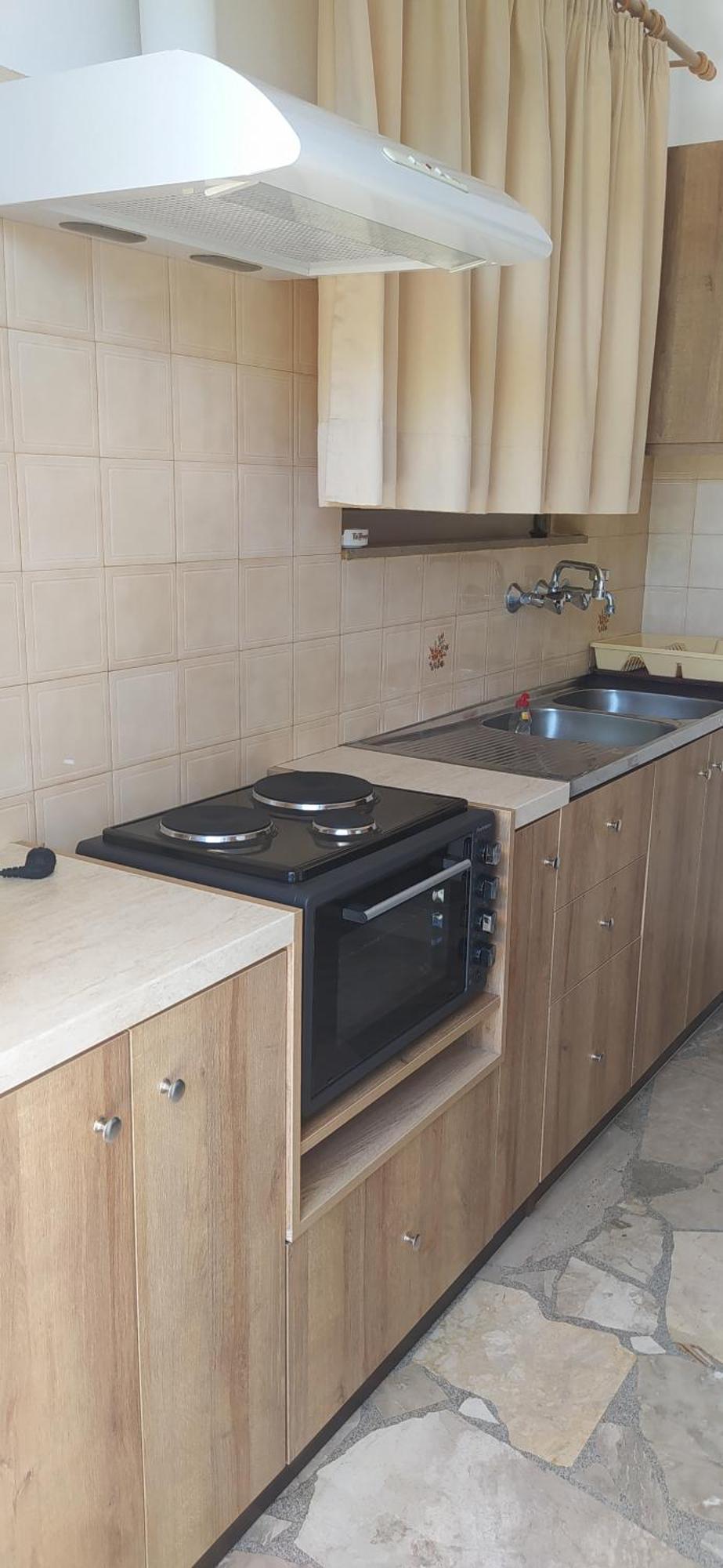 Rania Apartment Tolo